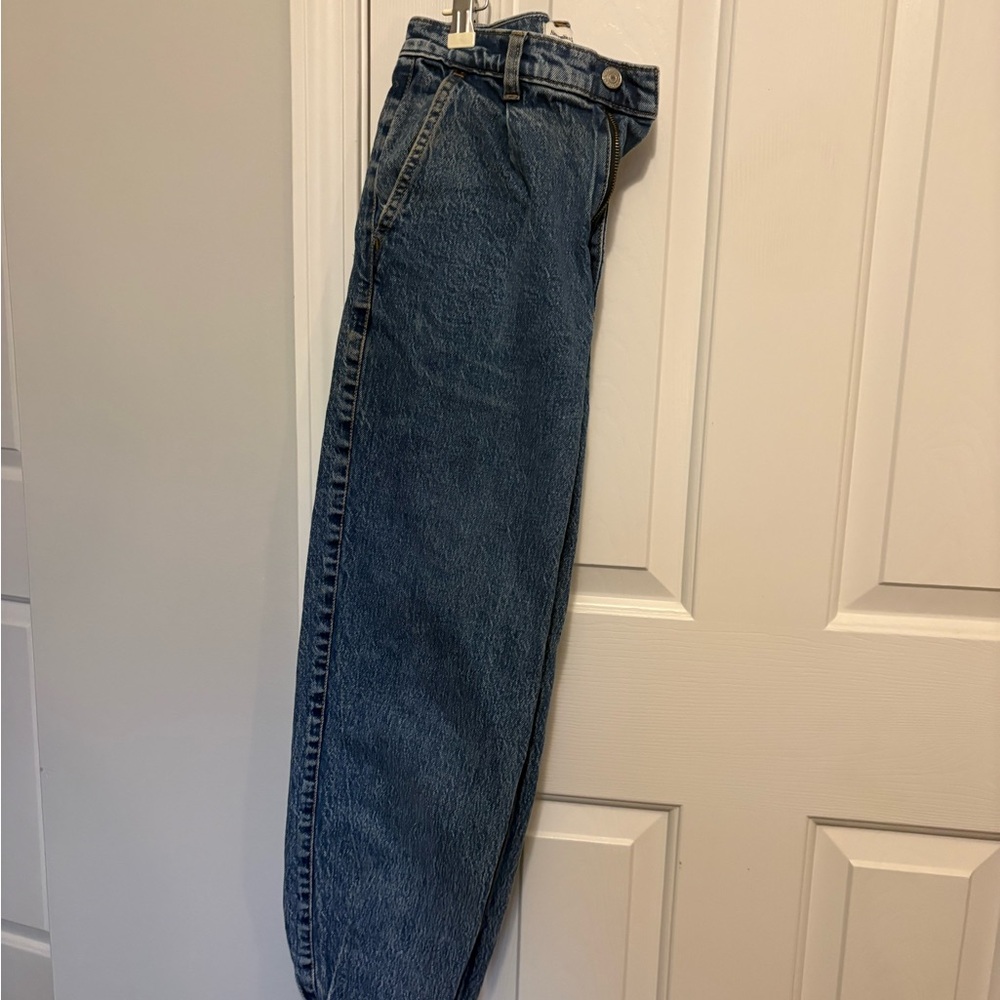 Abercrombie & Fitch Relaxed Blue Jeans